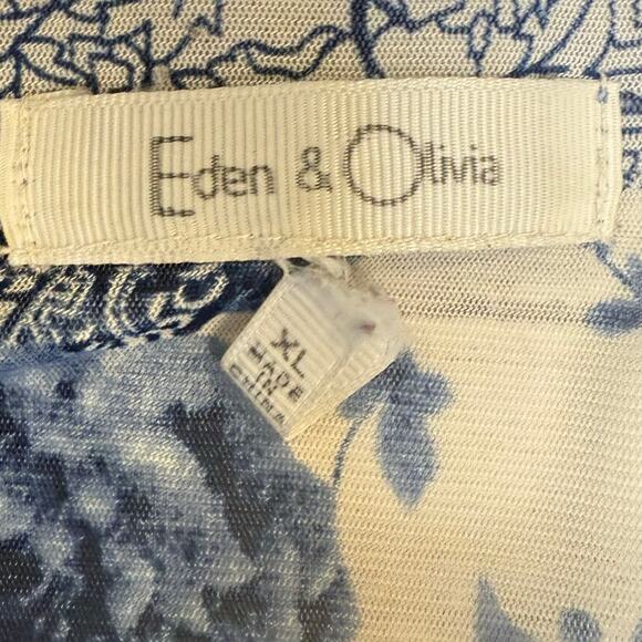 Eden and Olivia xl blue white floral button front blouse cottage coquette fall - Picture 3 of 7